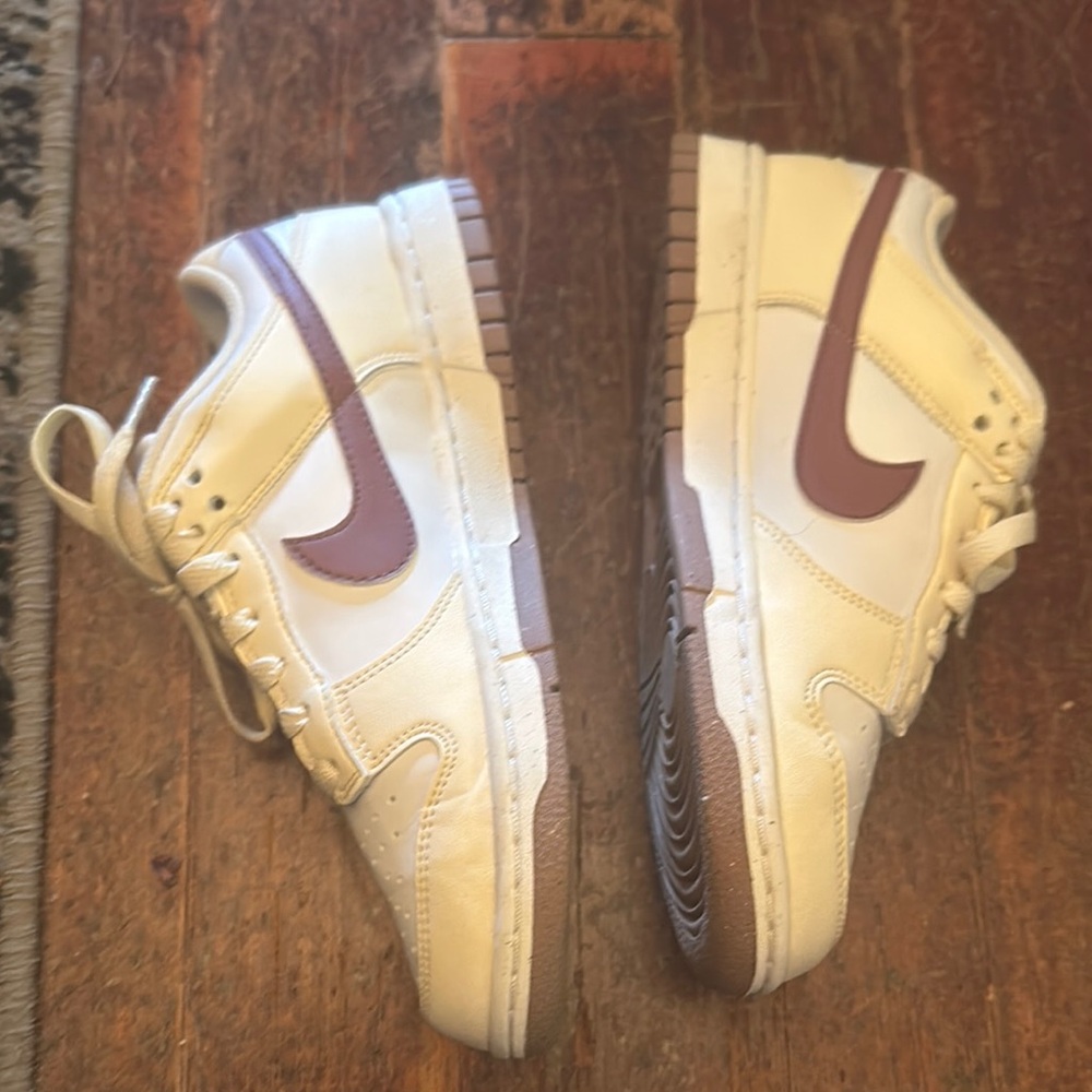 Cream and Brown dunks - Picture 2 of 3